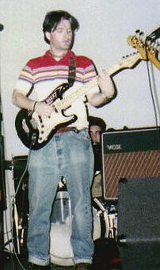 denis_redwhiteshirt_2