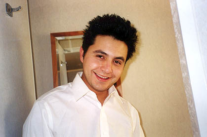 zumasmile.jpg (23750 bytes)