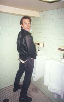 kevin_pissing